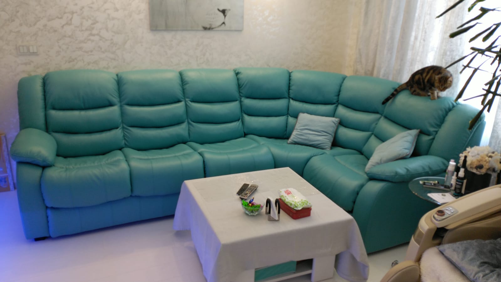 Перетяжка дивана на дому. Динамо